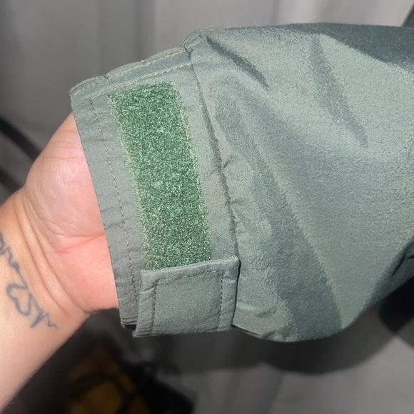 Cabela's Green Raincoat with Utility Design - Picture 2 of 9